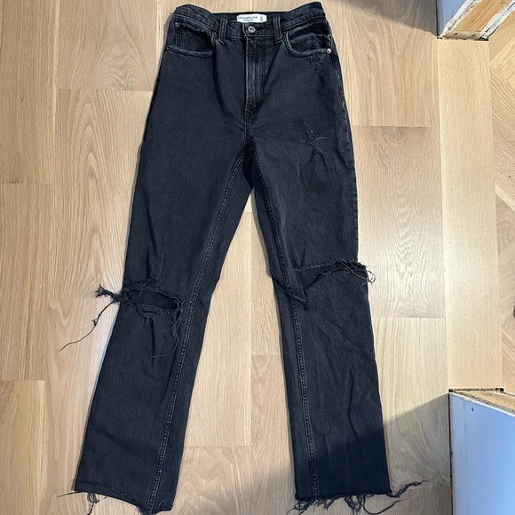 Abercrombie Women's Black Distressed Jeans - Picture 2 of 4